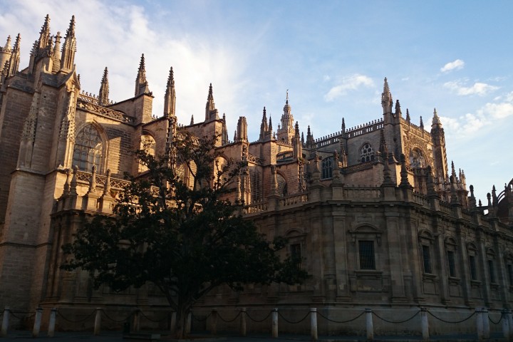 Reasons to visit Seville - Seville Cathedral - BenchBags